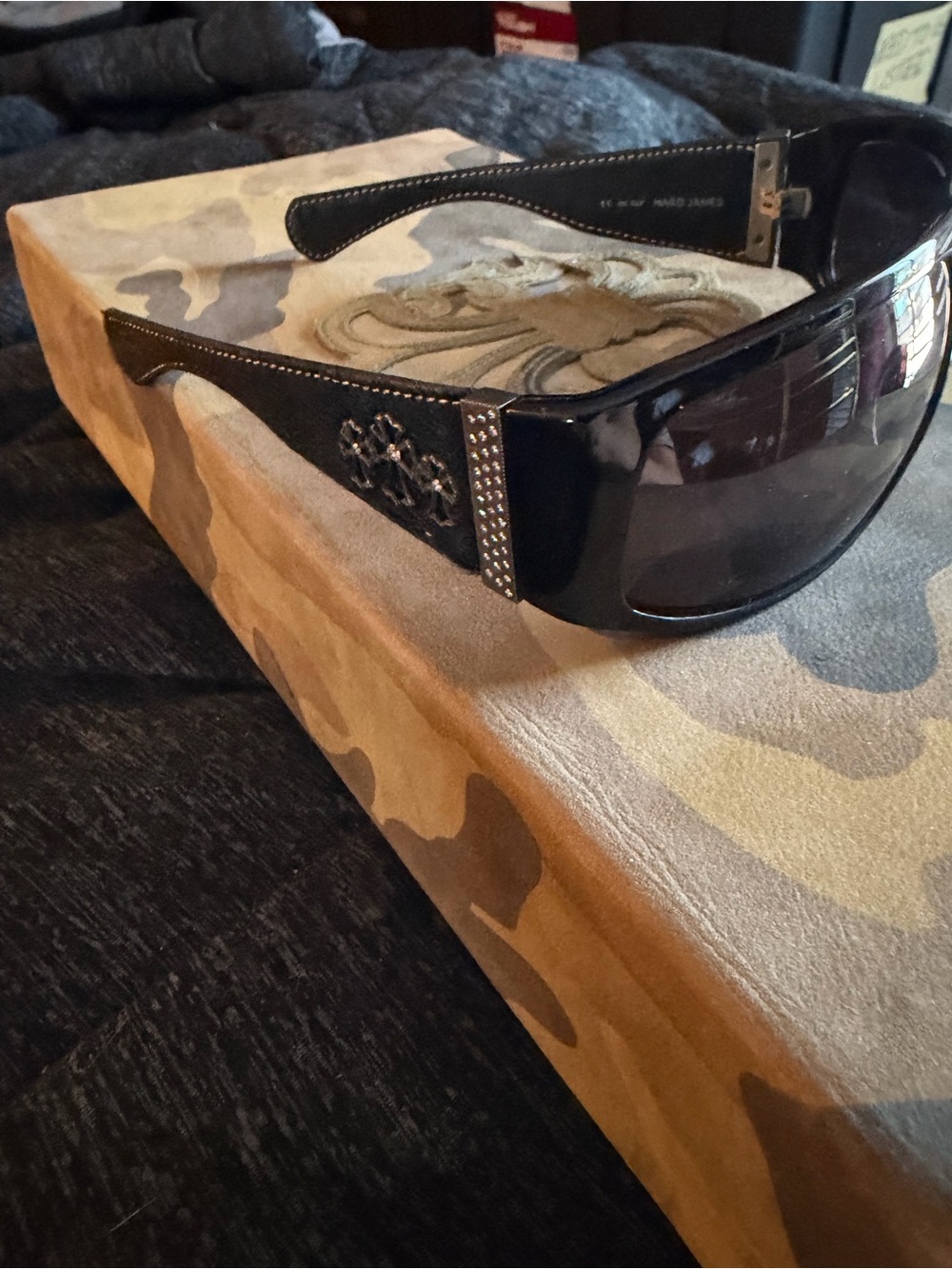 Chrome Hearts Hard James Pony
Hair Diamond Sunglasses - Picture 12 of 12